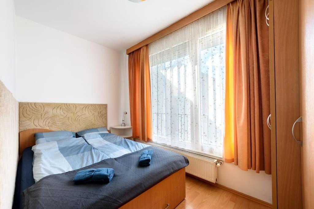 Lovely Apartment In City Centre For 4 Guests Budapest Exterior photo